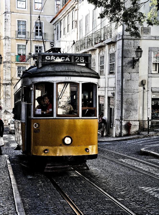 Charming Apartment In Private Condominium At Graca Lisboa Exterior foto