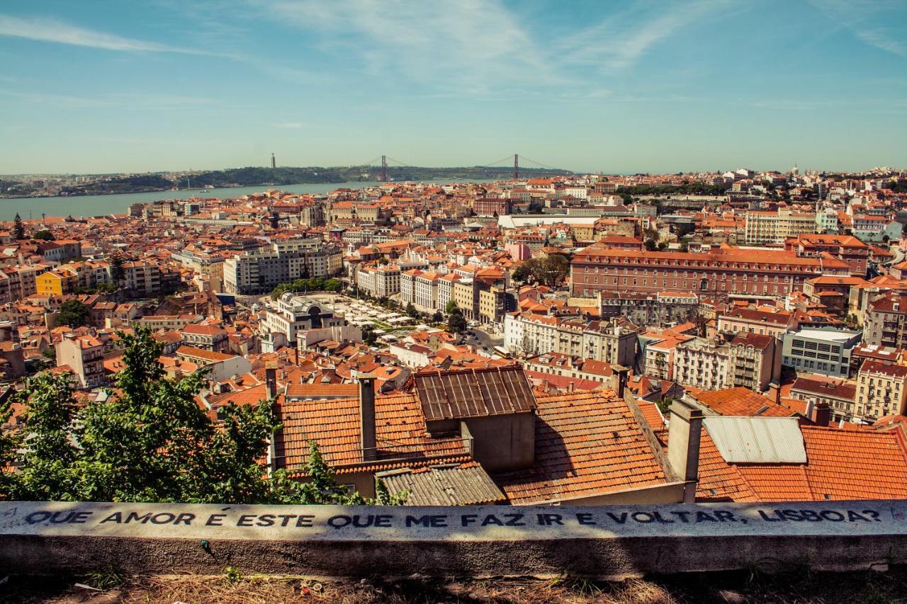 Charming Apartment In Private Condominium At Graca Lisboa Exterior foto