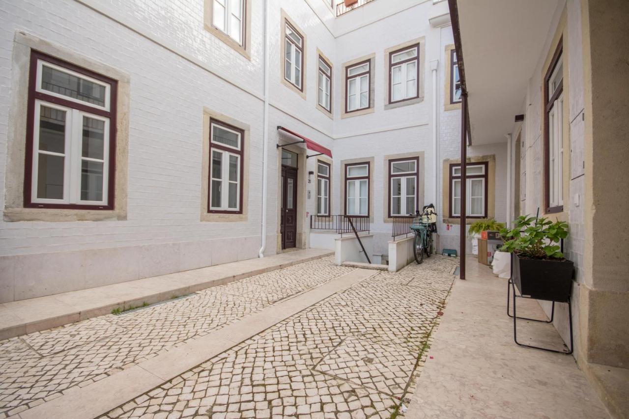 Charming Apartment In Private Condominium At Graca Lisboa Exterior foto